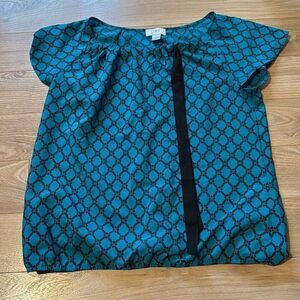 Loft Blue Geometric Blouse Size Medium   has cinch waist and ribbon tie to make